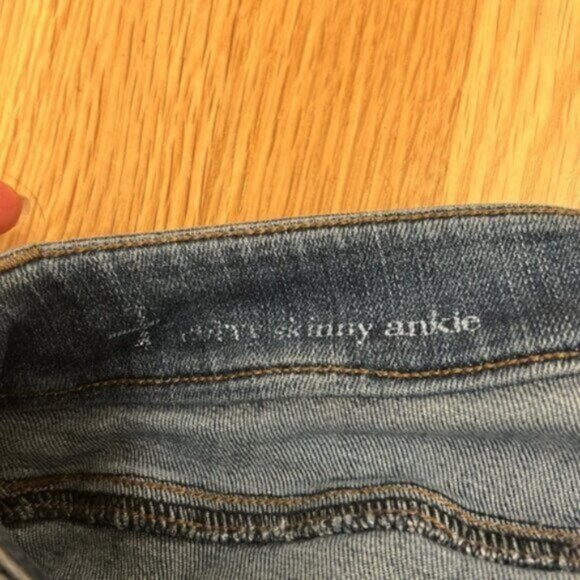 Loft Curvy Skinny Ankle Jeans - Picture 3 of 4